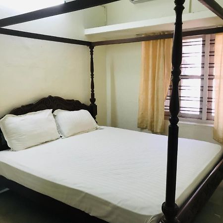 Ballard Bungallow Kochi Buitenkant foto